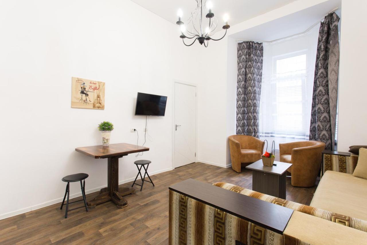 Pushkinskaya Street Apartman Harkov Kültér fotó